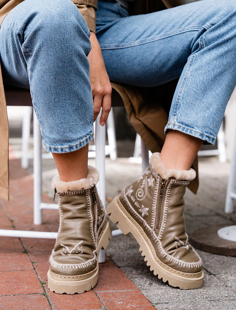 Laidback London Setsu 3.0 Paisley Embroidered Ankle Boot - Otter/Wheat