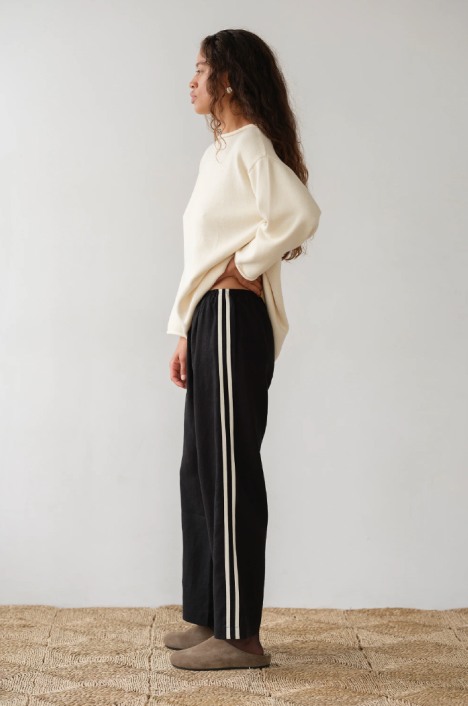 Donni Linen Stripe Crop Pant - Jet Black