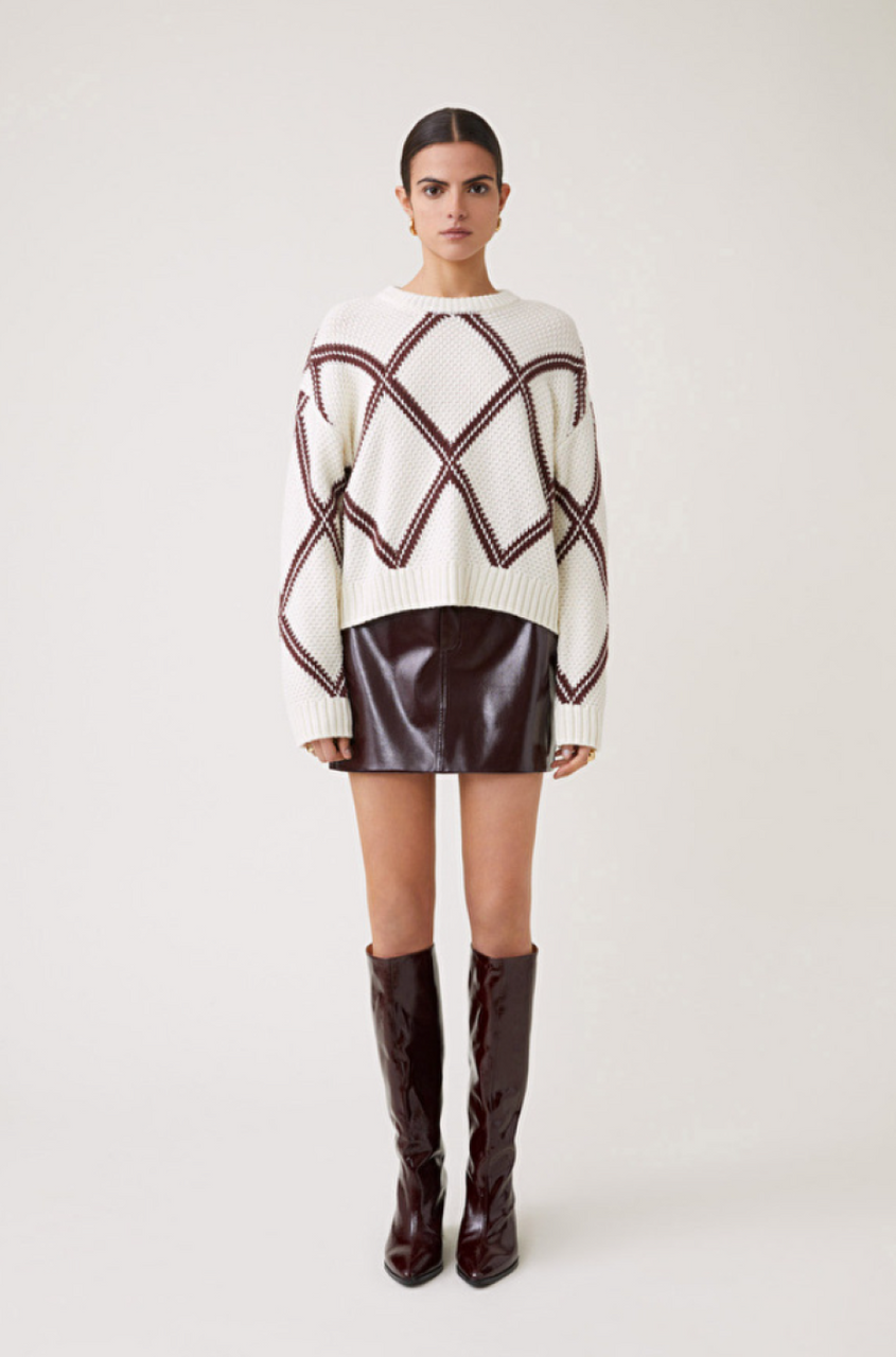 Suncoo Precha Diamond Pattern Sweater - White/Brown