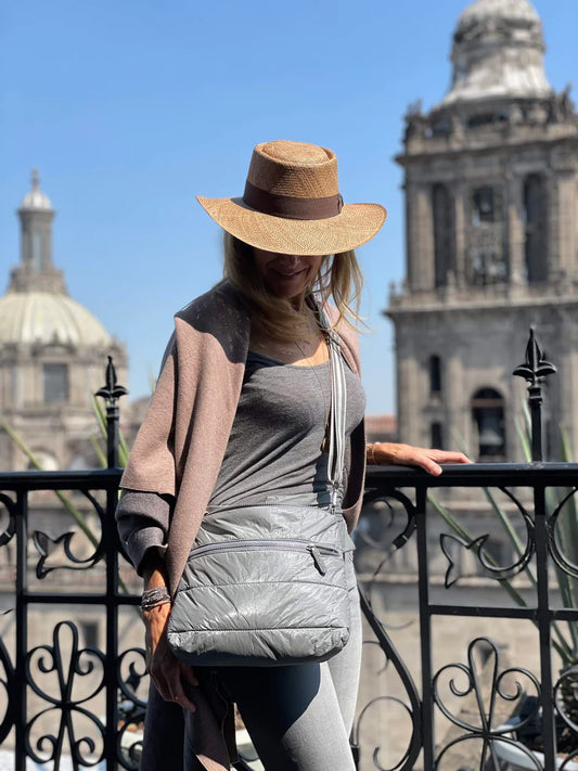 Hi, Love Puffer Purse - Shimmer Grey