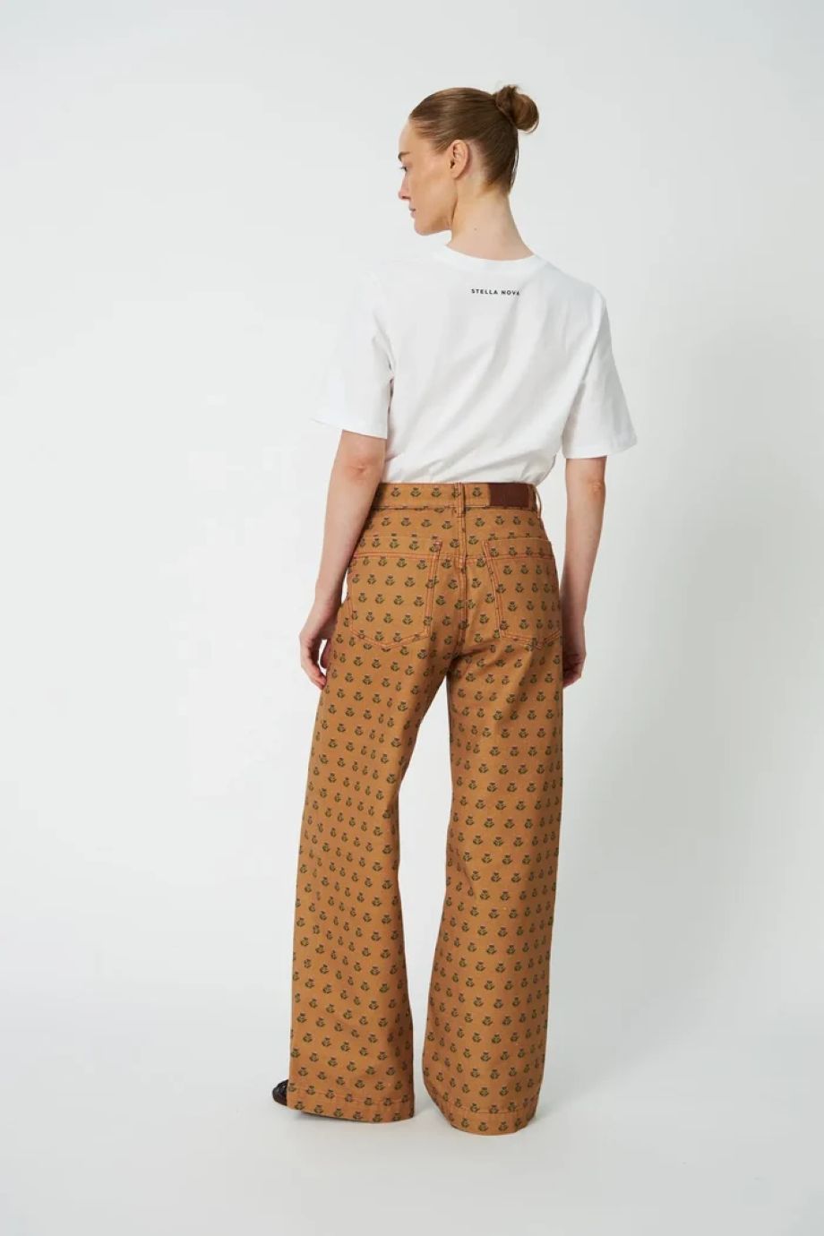 Stella Nova Printed Canvas Pants - Simple Flowers