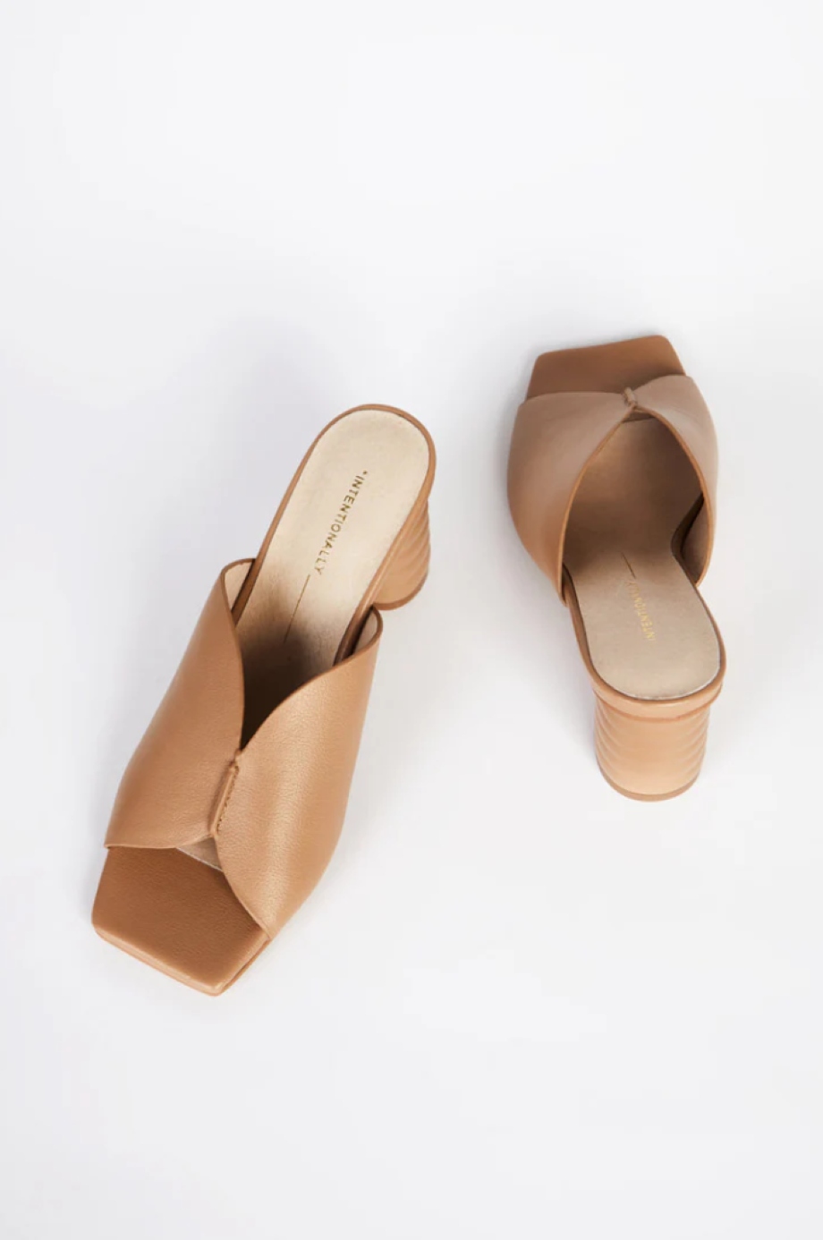 Intentionally Blank Kamika Mule - Clay