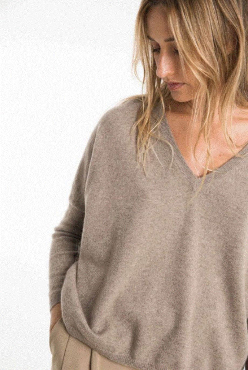 Stone V-Neck Cashmere Sweater - Sand