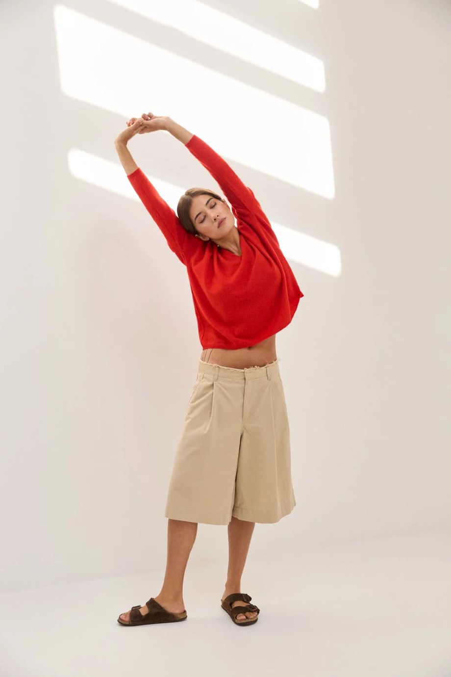 Stone V-Neck Cashmere Sweater - Burnt Orange