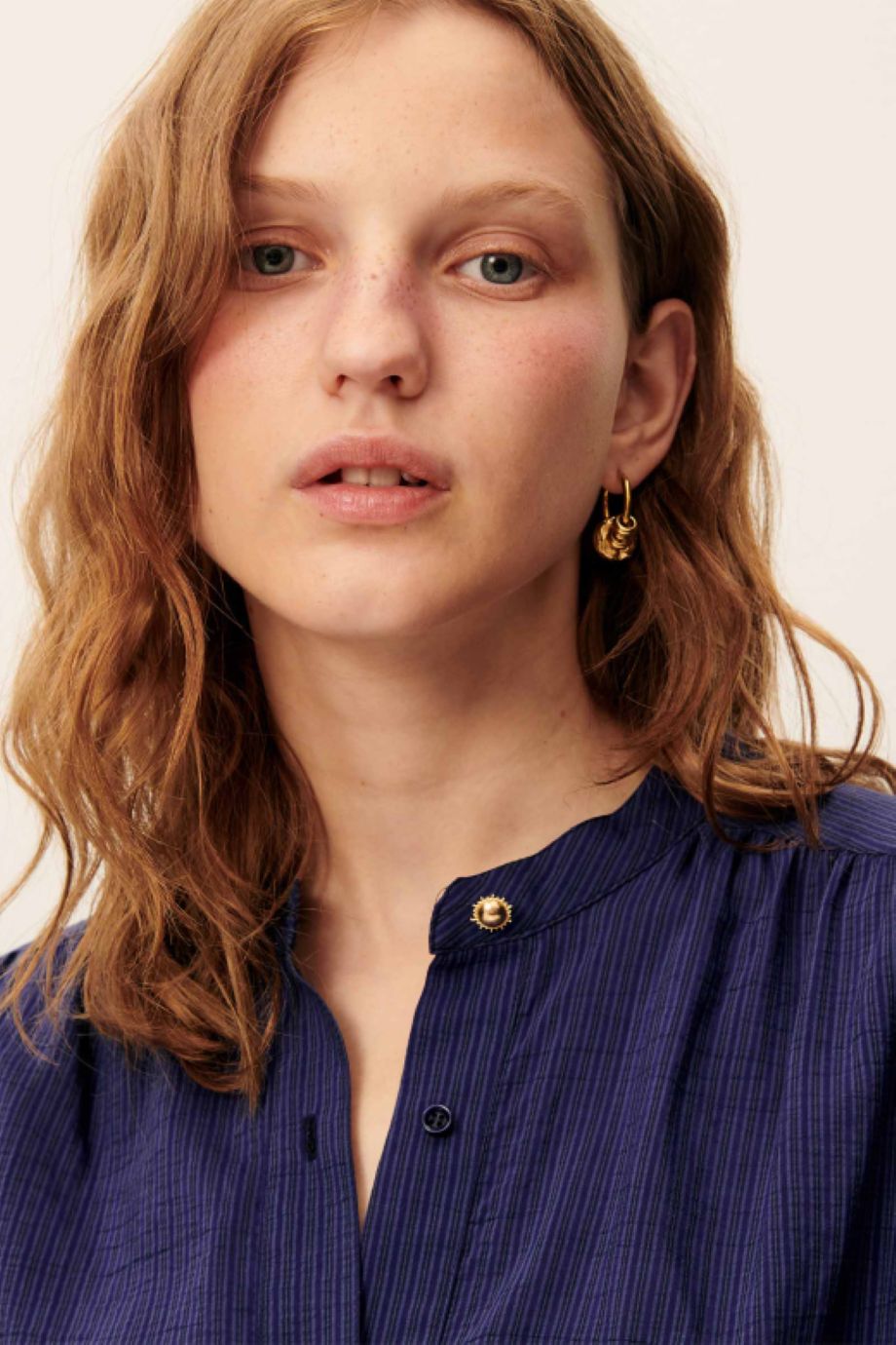 Sessun Camille Short Sleeve Blouse - Blue Emilenne